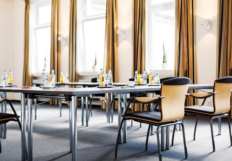 TOP KHR Hotel KurOase im Kloster Bad Woerishofen - Toplantı