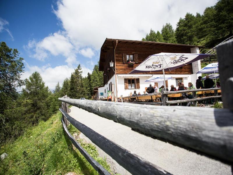 Jägerhof - Genel
