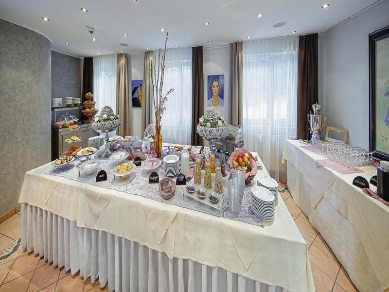Art Hotel - Restoran