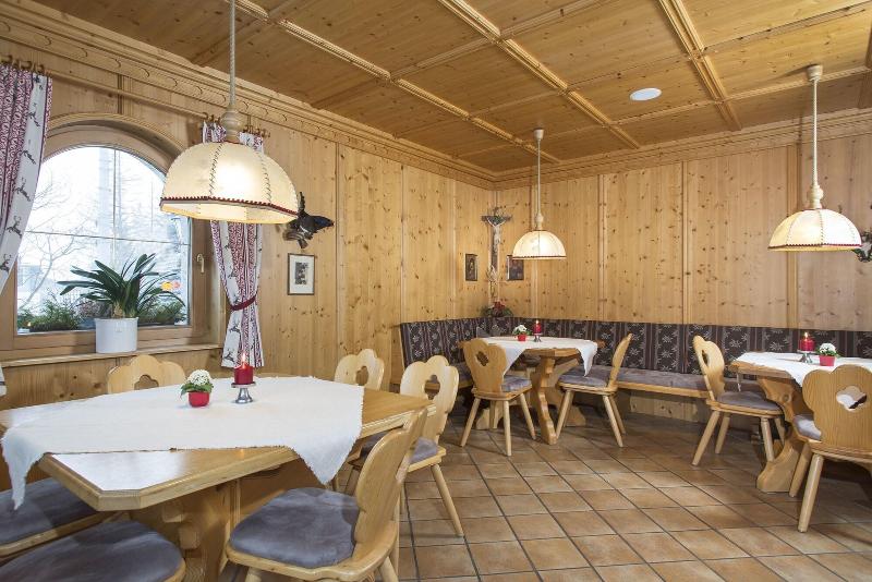 Parkhotel Seefeld - Lobi
