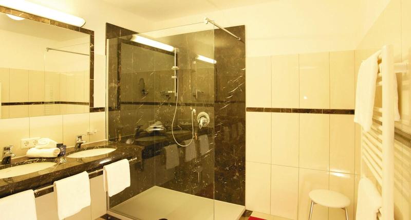 Parkhotel Seefeld - Oda