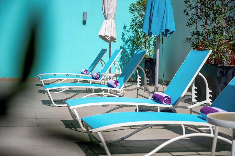 Premier Inn Abu Dhabi Capital Centre - Havuz