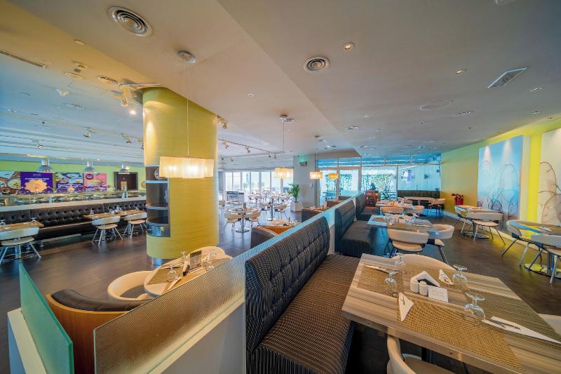Premier Inn Abu Dhabi Capital Centre - Restoran