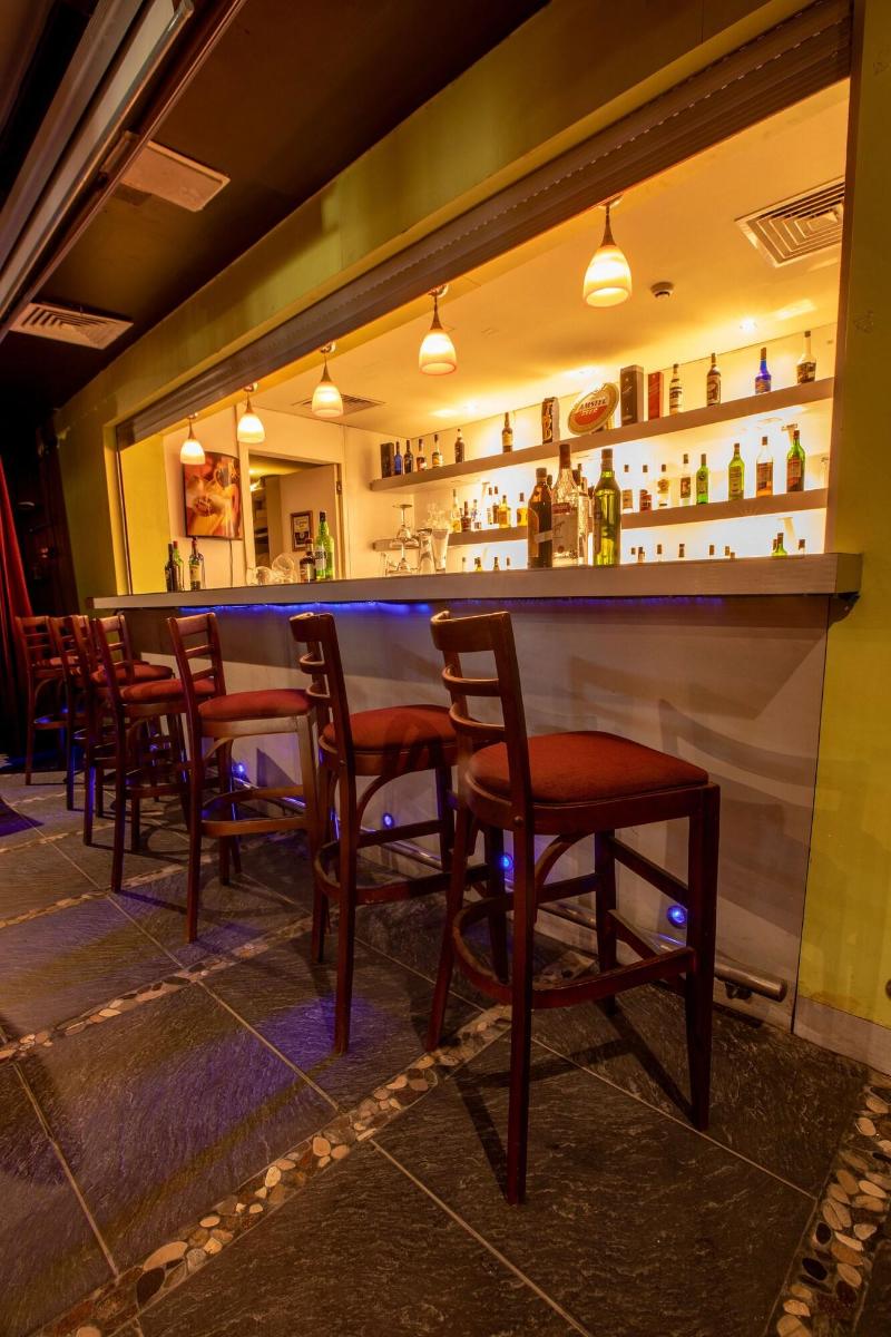 Century Park - Bar