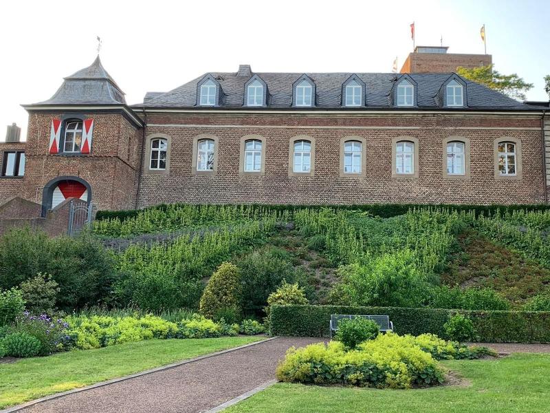 Burg Wassenberg - Genel