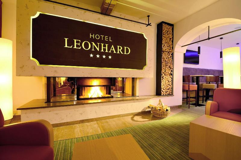 Hotel Leonhard - Lobi