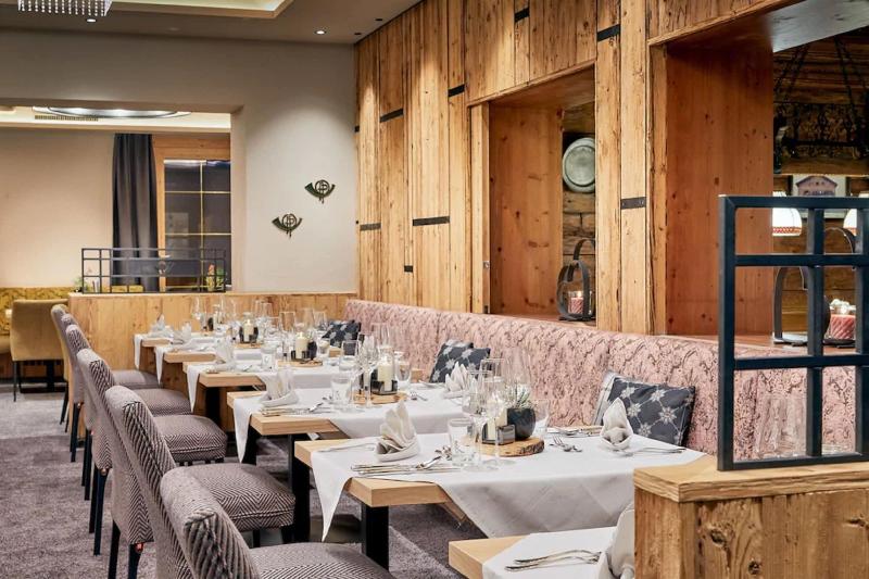 Neue Post - Restoran