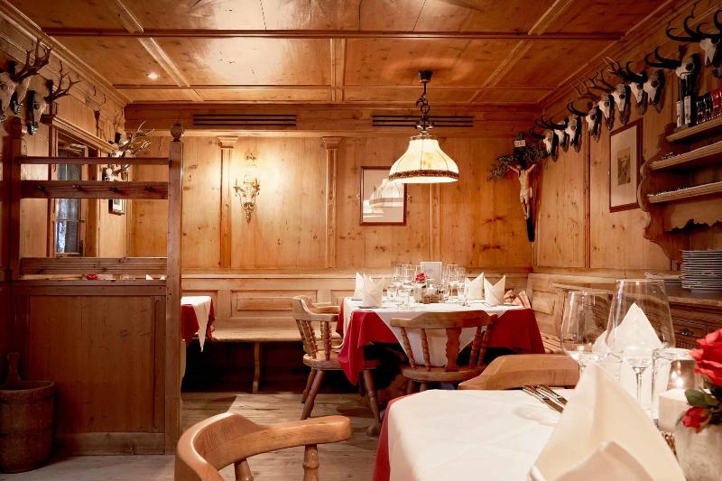 Neue Post - Restoran