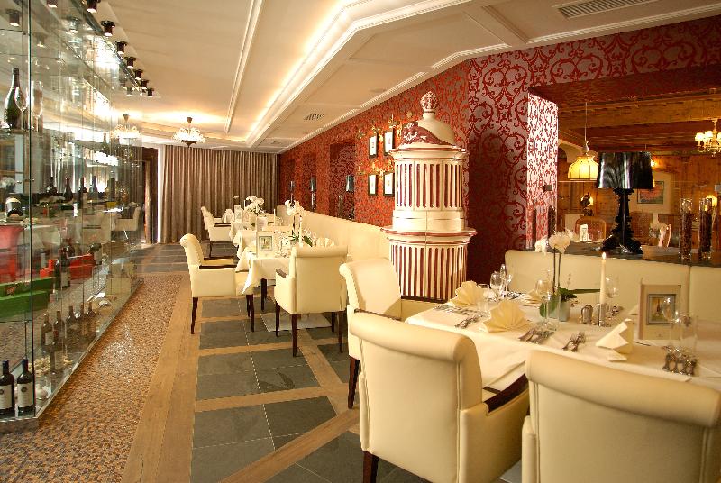 The Alpine Palace - Genel