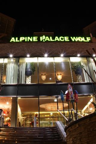 The Alpine Palace fotoÄŸrafÄ±
