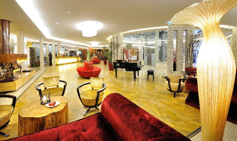 The Alpine Palace - Genel