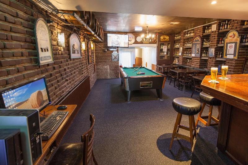 Travel - Bar