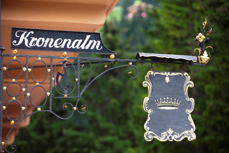 Euro Youth Hotel & Krone - Genel