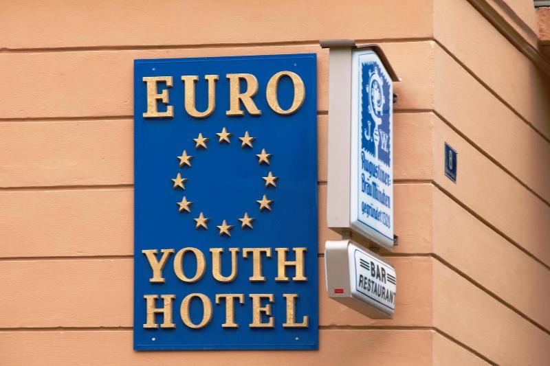 Euro Youth Hotel & Krone - Genel