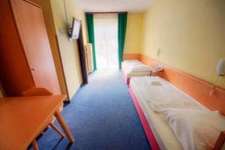 Euro Youth Hotel & Krone fotoÄŸrafÄ±