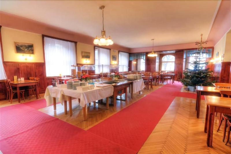 Euro Youth Hotel & Krone - Restoran