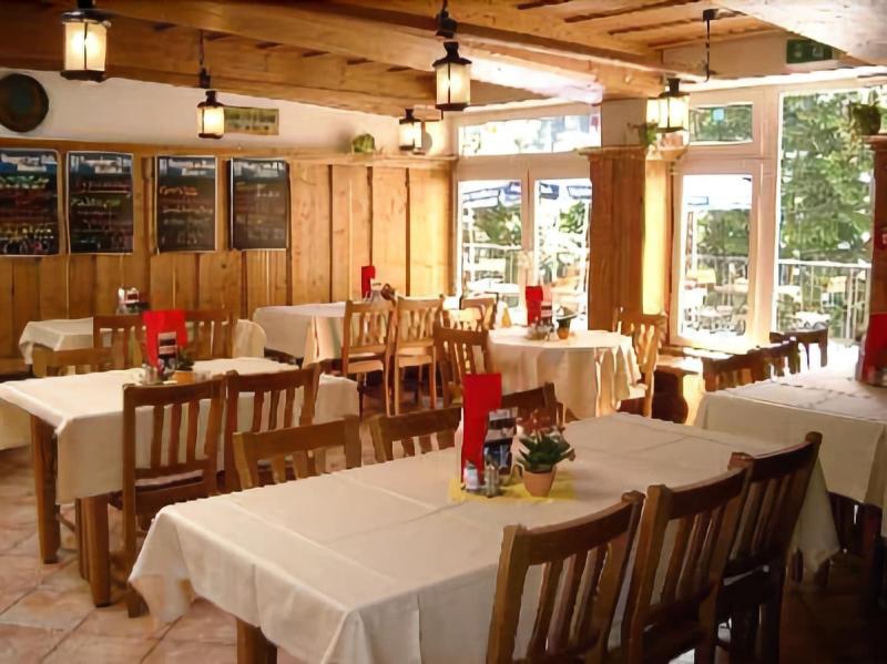 Euro Youth Hotel & Krone - Restoran
