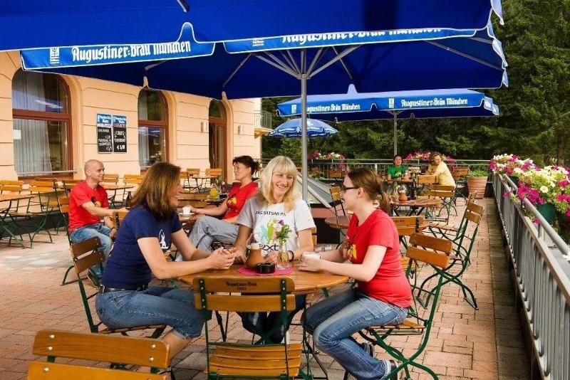 Euro Youth Hotel & Krone - Teras