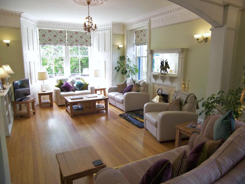 Rosemount Hotel - Lobi