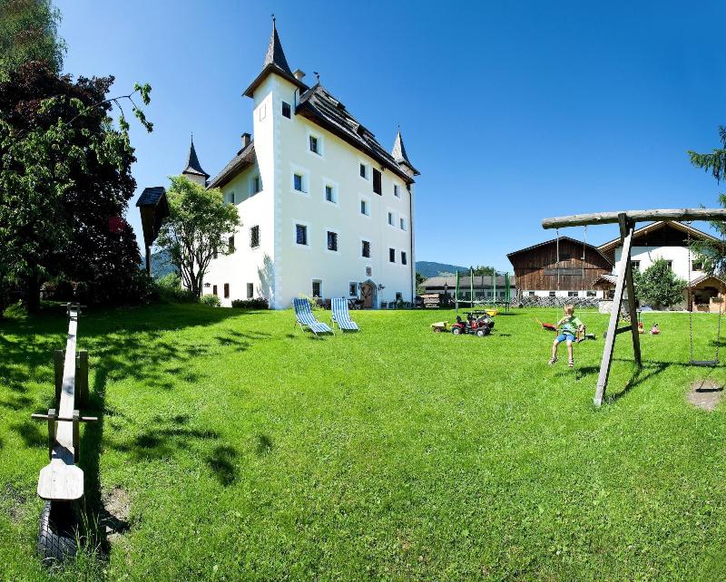 Schloss Saalhof - Genel