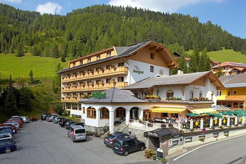Familienhotel Berghof - Genel