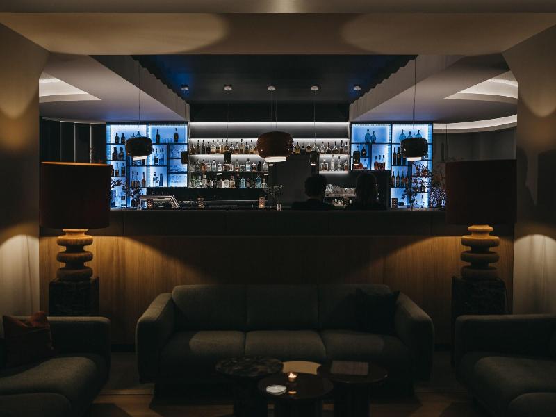 Crystal & Sportiv - Bar