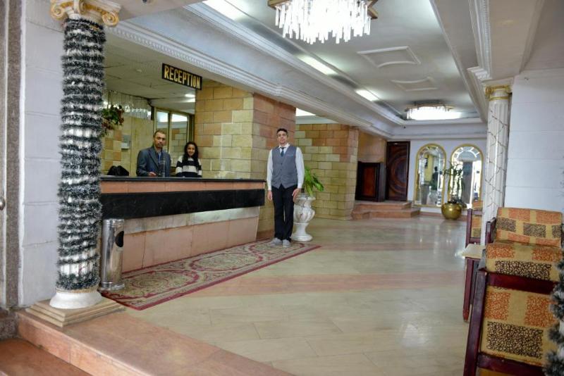 Regency Hotel - Lobi