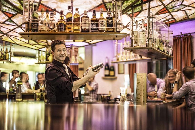 Vier Jahreszeiten - Bar