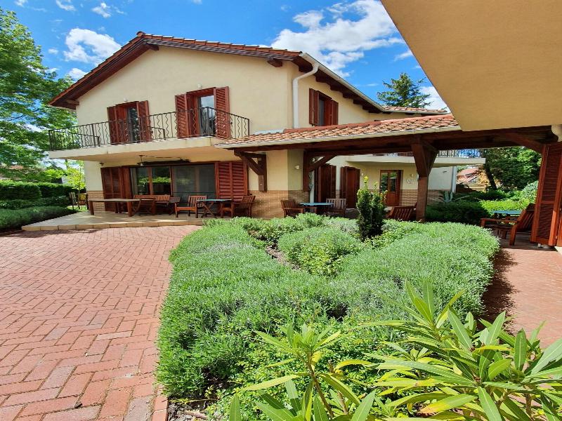 Hullam Villa - Genel