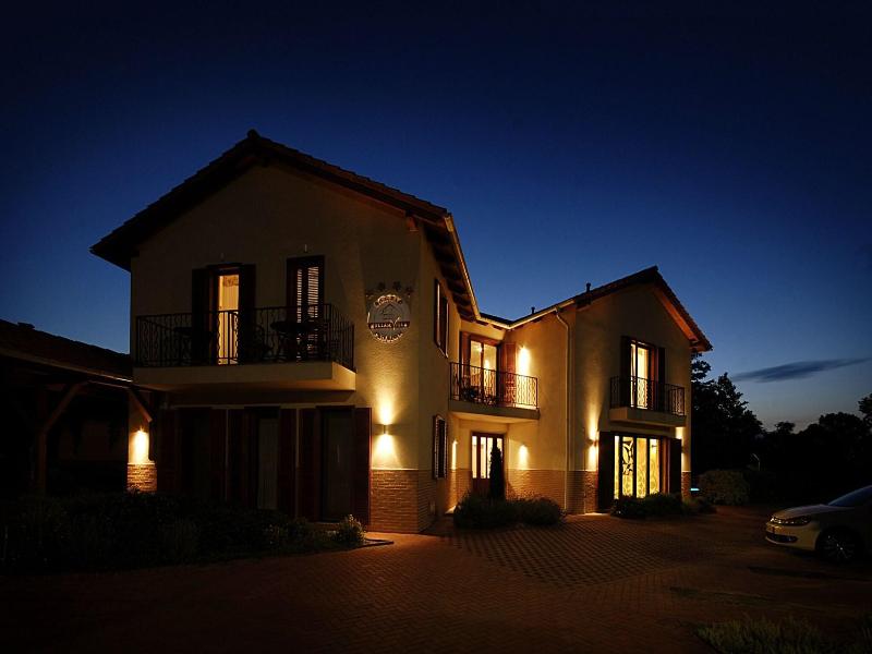 Hullam Villa - Genel