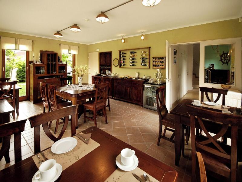 Hullam Villa - Restoran