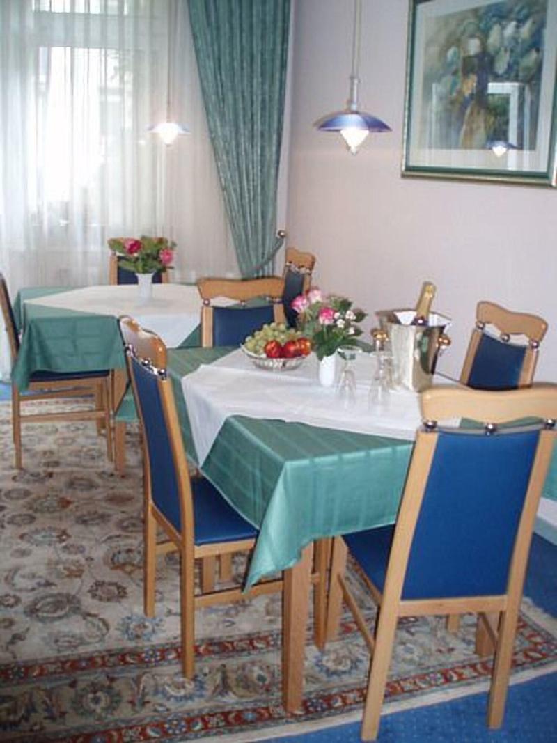 Steens - Restoran