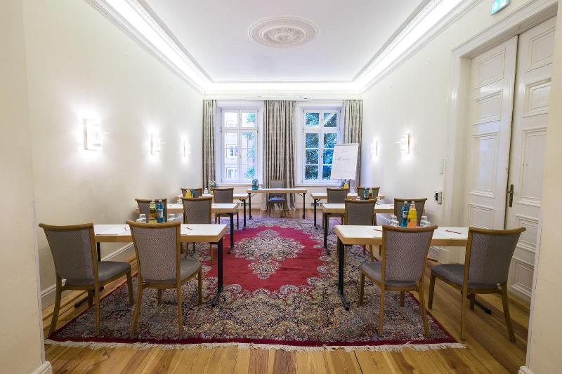 Baseler Hof - Toplantı