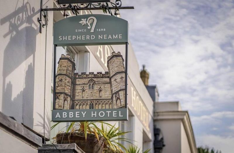 The Abbey Hotel - Genel