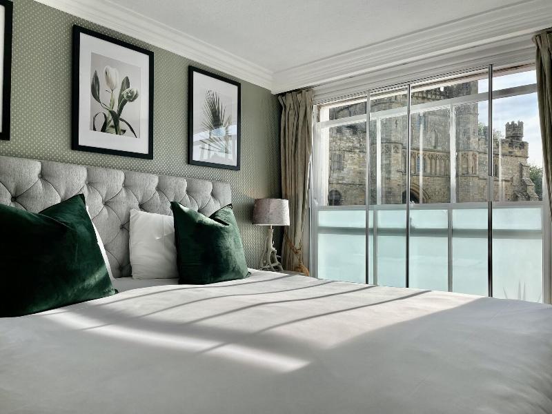 The Abbey Hotel - Genel