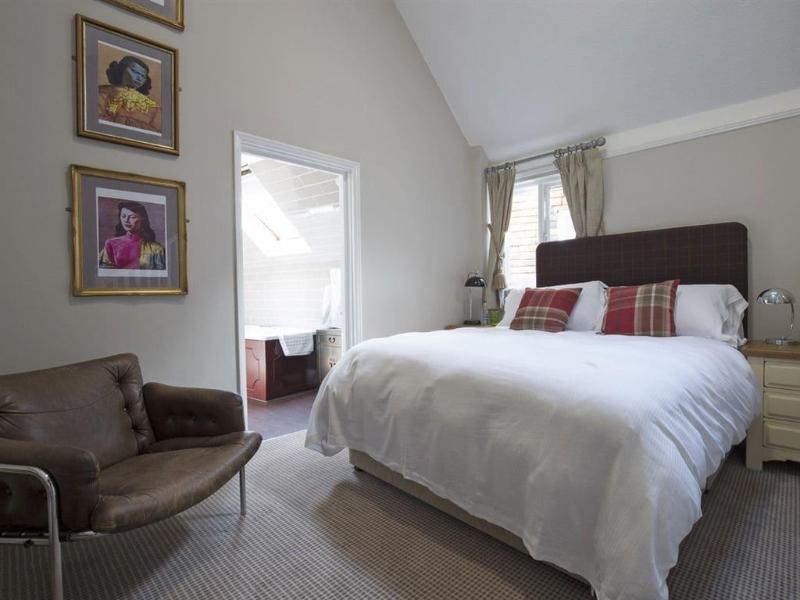 The Abbey Hotel - Oda