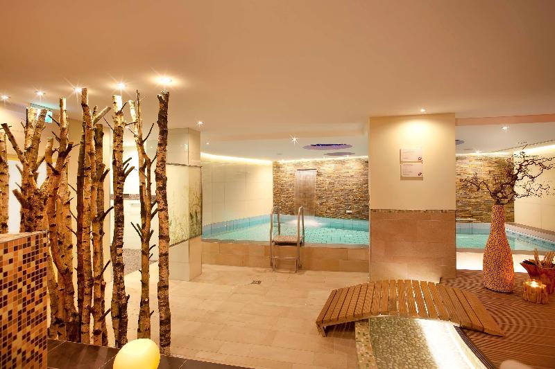 Best Western Hotel Hohenzollern - Havuz