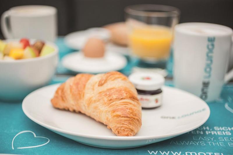 Motel One Hamburg am Michel - Genel