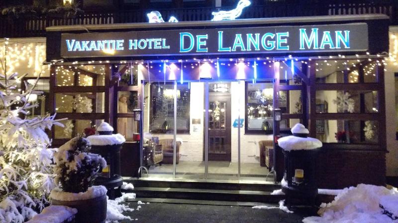 De Lange Man - Lobi