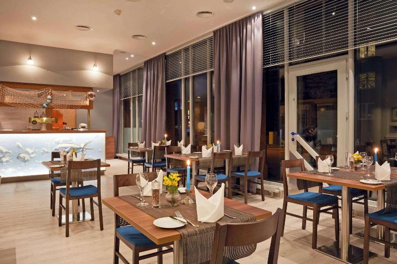 H4 Hotel Hamburg Bergedorf - Havuz