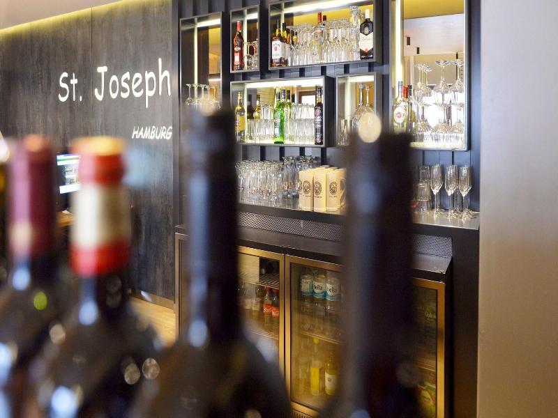 St. Joseph - Bar