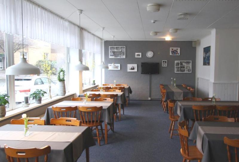 Auto Parkhotel - Genel