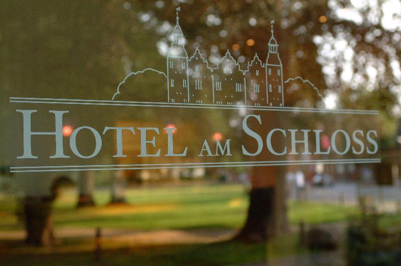 Am Schloß Ahrensburg - Genel