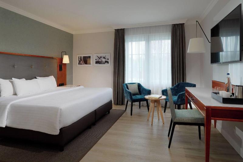 Courtyard Hamburg Airport Hotel - Oda