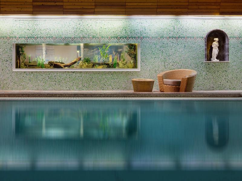 Hotel Carbona - Havuz