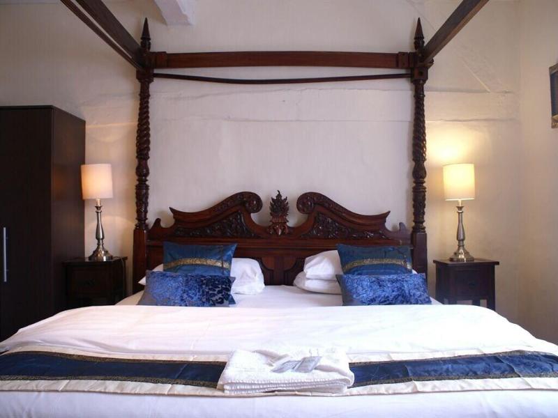The Saracens Head - Inn - Oda