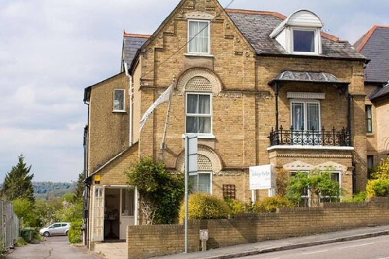 Abbey Lodge - Genel