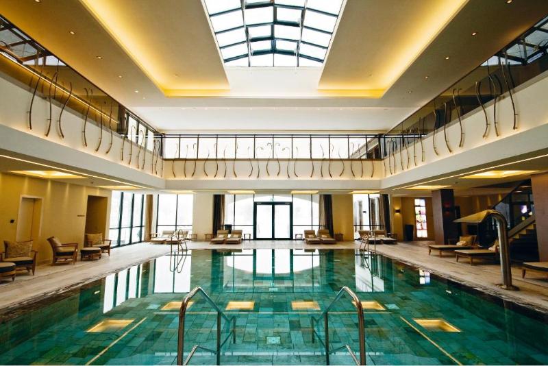 Wald & Schlosshotel Friedrichsruhe - Havuz