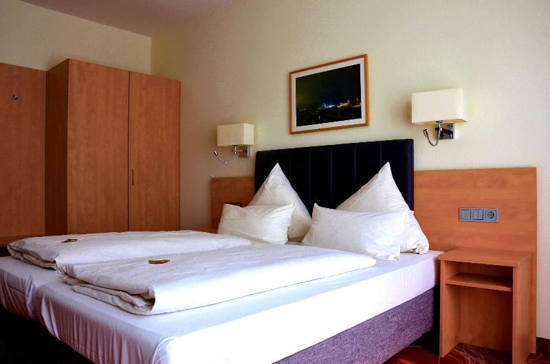 Best Western Hotel Loewengarten - Oda