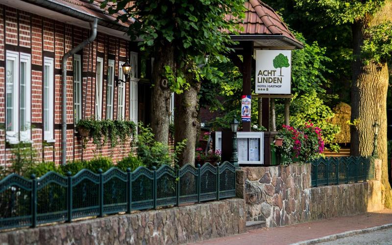 Acht Linden - Genel